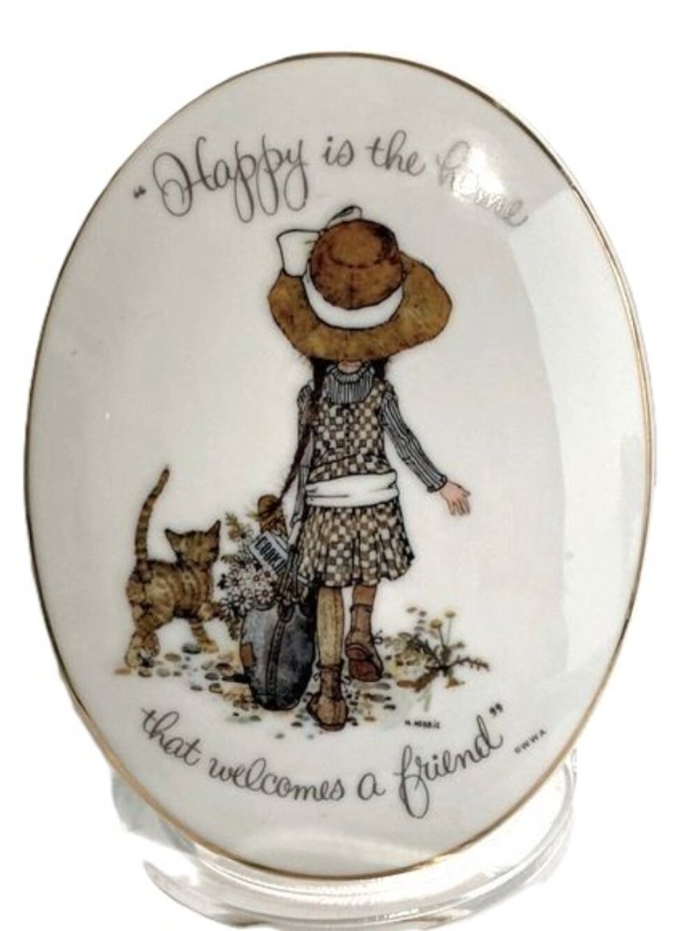 HOLLY HOBBIE Vintage Oval 1983 "Happy is the home that welcomes a friend"